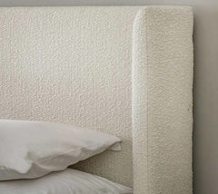 Letto imbottito Fairfax con spalliera a orecchioni