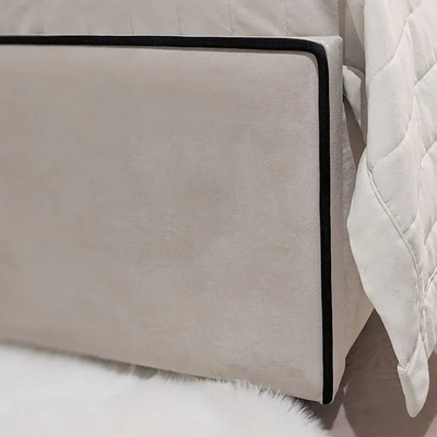 Letto Alto Ritz di Lusso a Pannelli con Profili a Contrasto